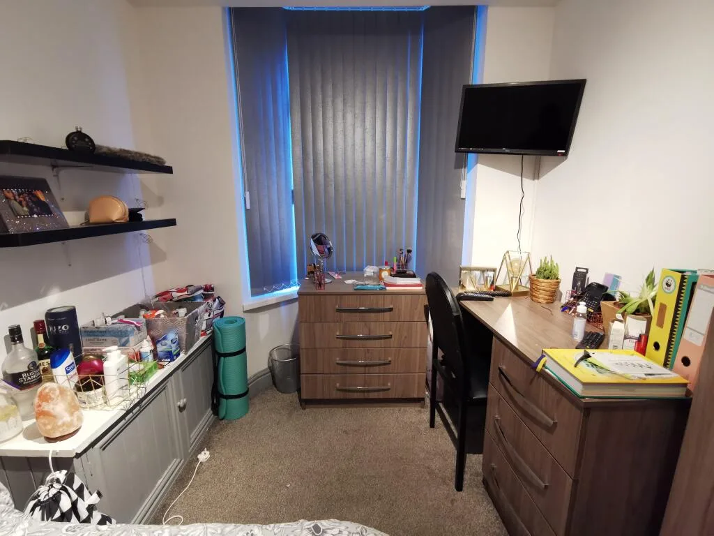 5 bedroom terraced house for rent