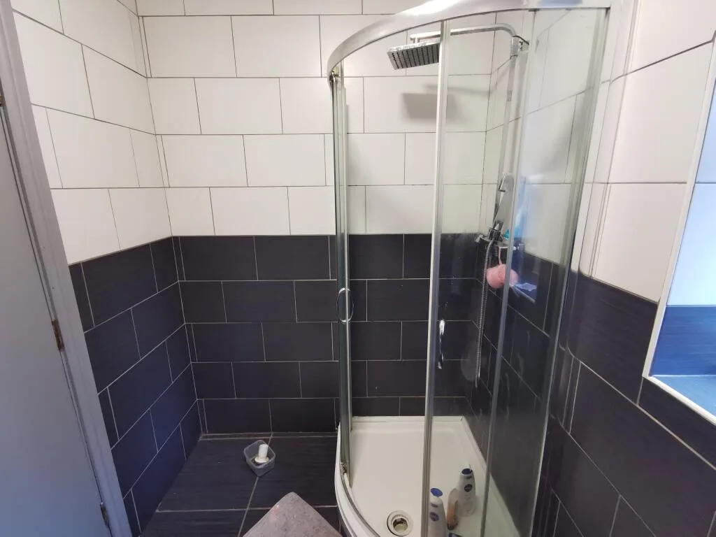 5 bedroom terraced house for rent