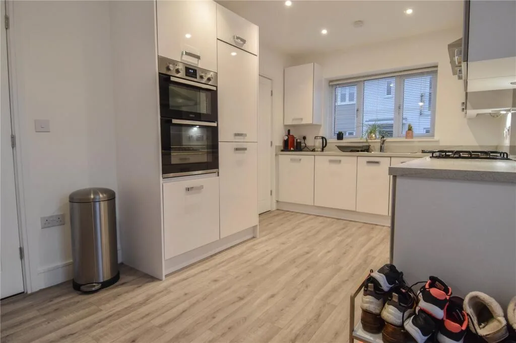 3 bedroom detached house for rent