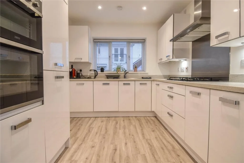 3 bedroom detached house for rent