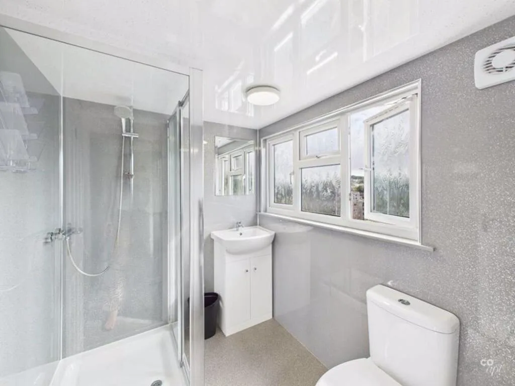 5 bedroom terraced house for rent