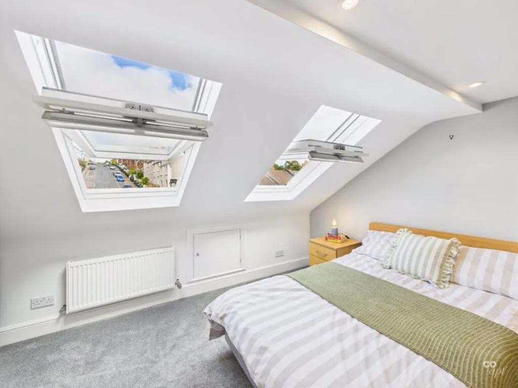 5 bedroom terraced house for rent