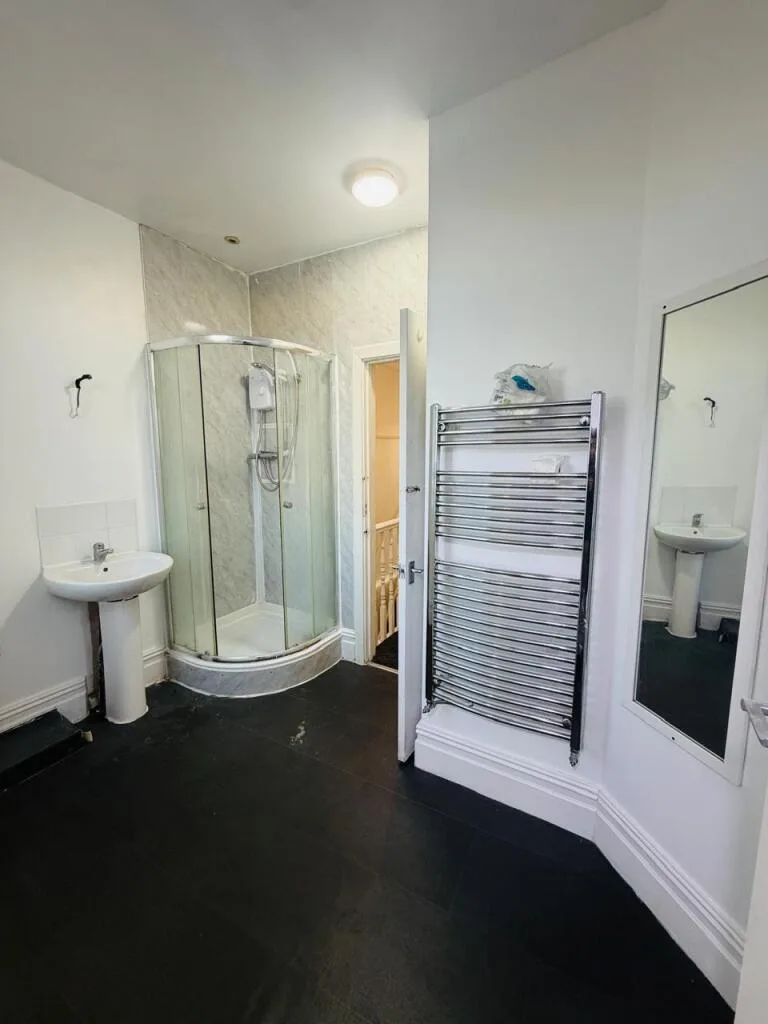3 bedroom flat for rent