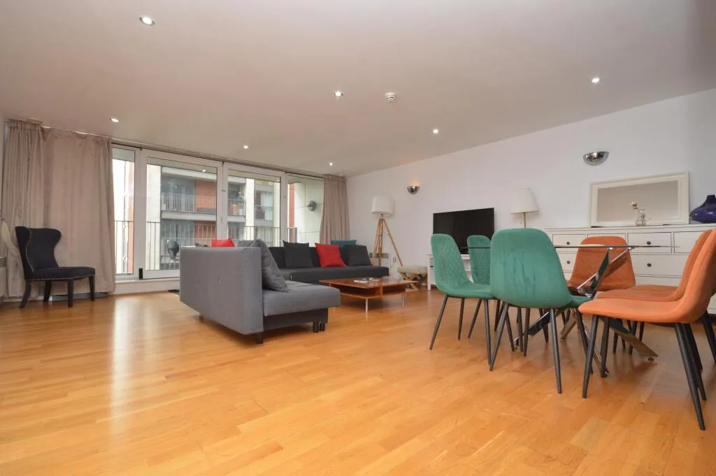 3 bedroom flat for rent