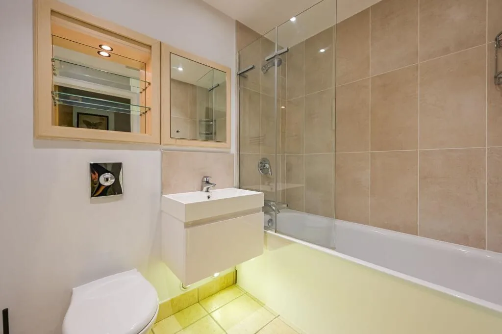4 bedroom flat for rent