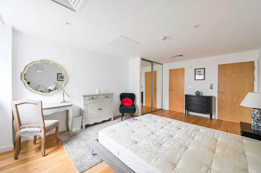 4 bedroom flat for rent