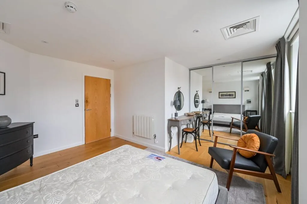 4 bedroom flat for rent