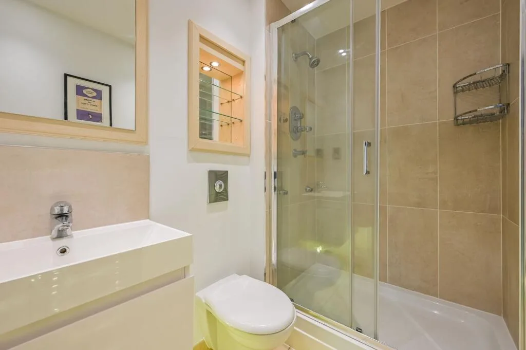 4 bedroom flat for rent