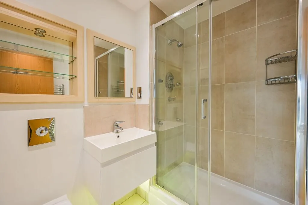 4 bedroom flat for rent