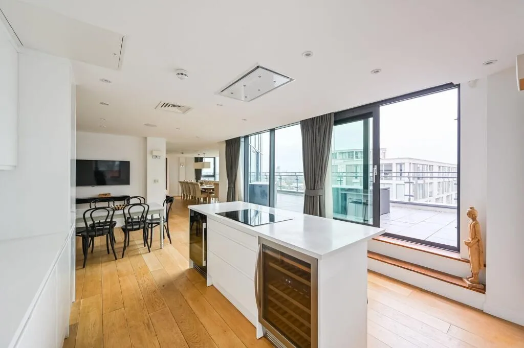 4 bedroom flat for rent