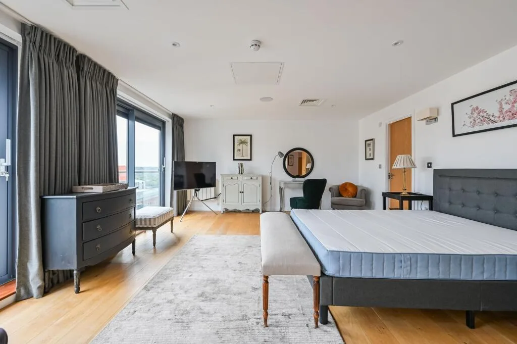 4 bedroom flat for rent