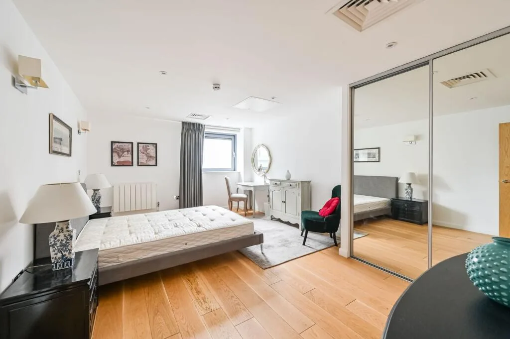 4 bedroom flat for rent