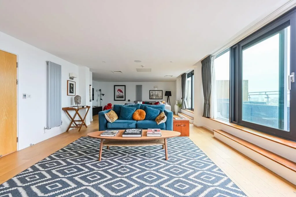 4 bedroom flat for rent