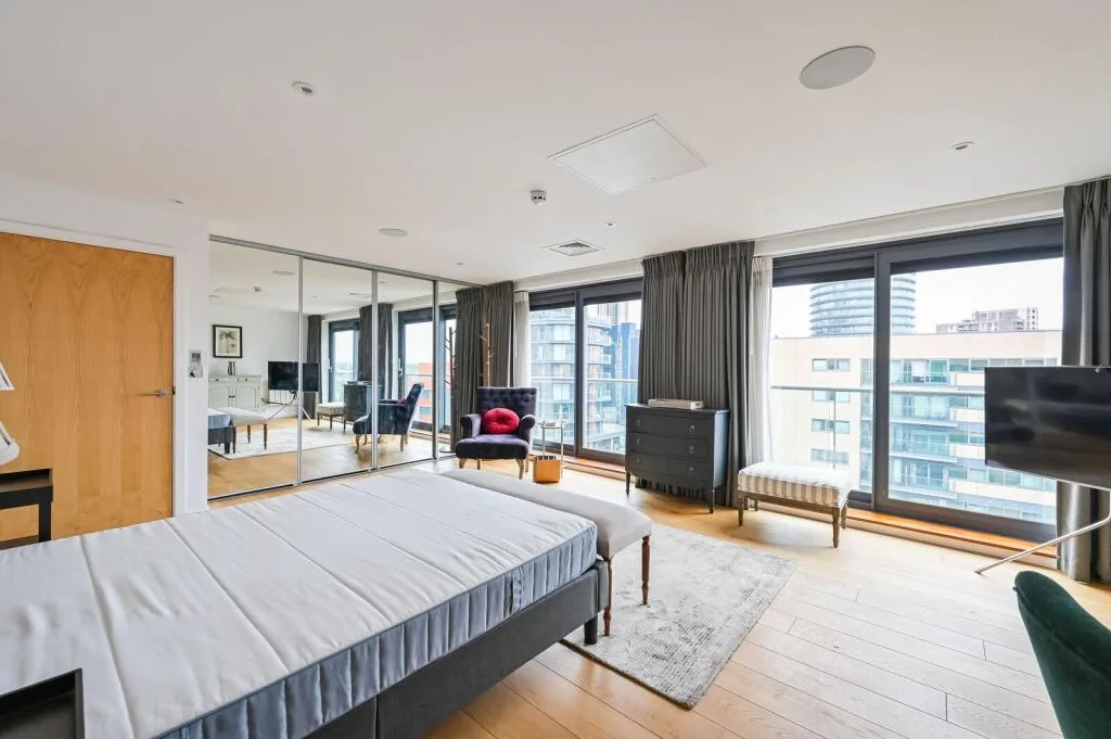 4 bedroom flat for rent