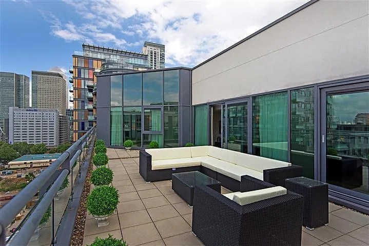 4 bedroom flat for rent