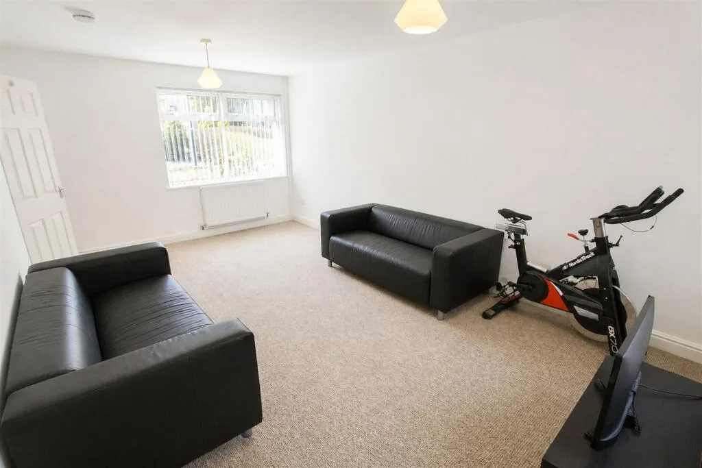 4 bedroom house for rent