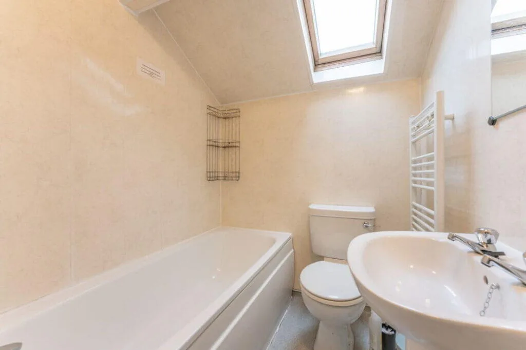 8 bedroom terraced house for rent