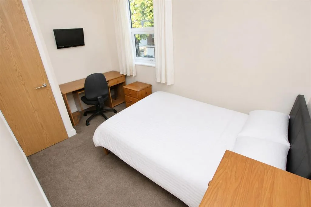 7 bedroom terraced house for rent