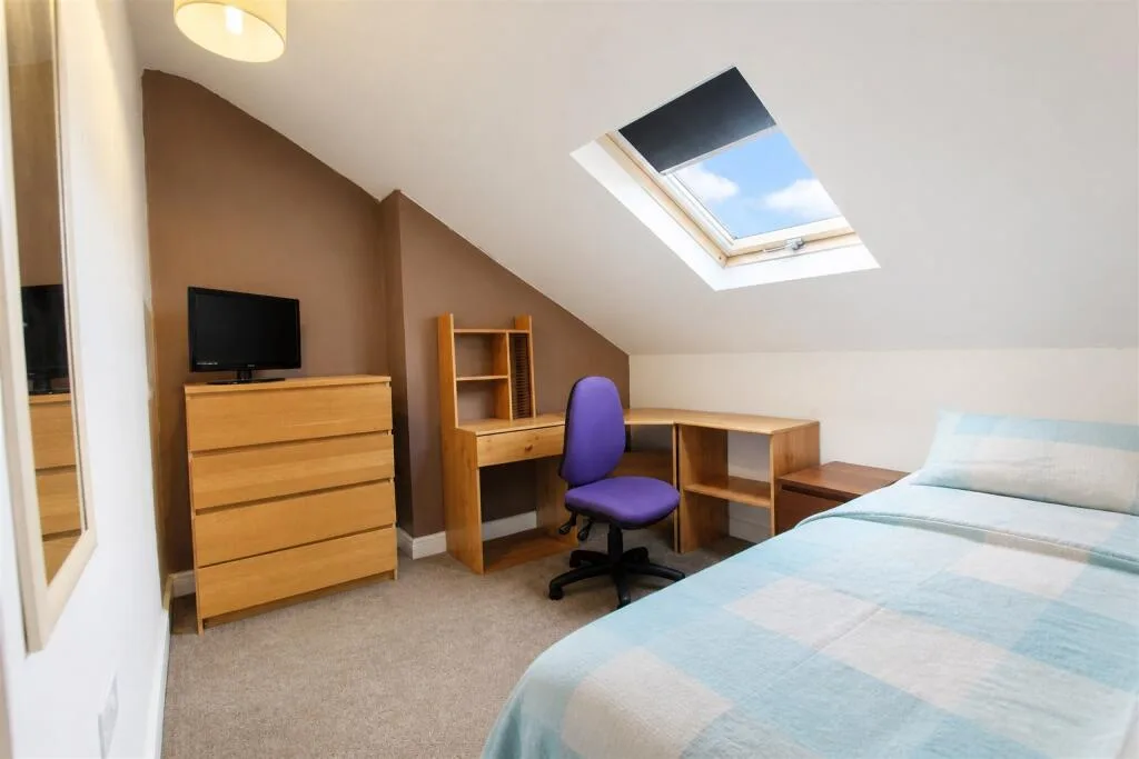 7 bedroom terraced house for rent