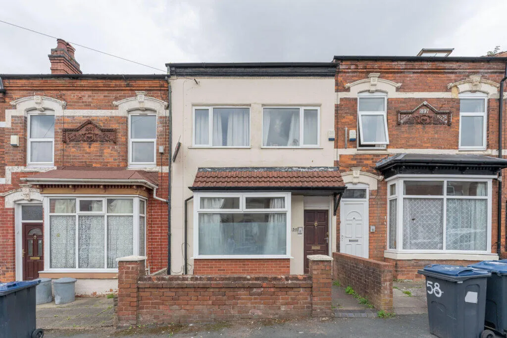 8 bedroom terraced house for rent