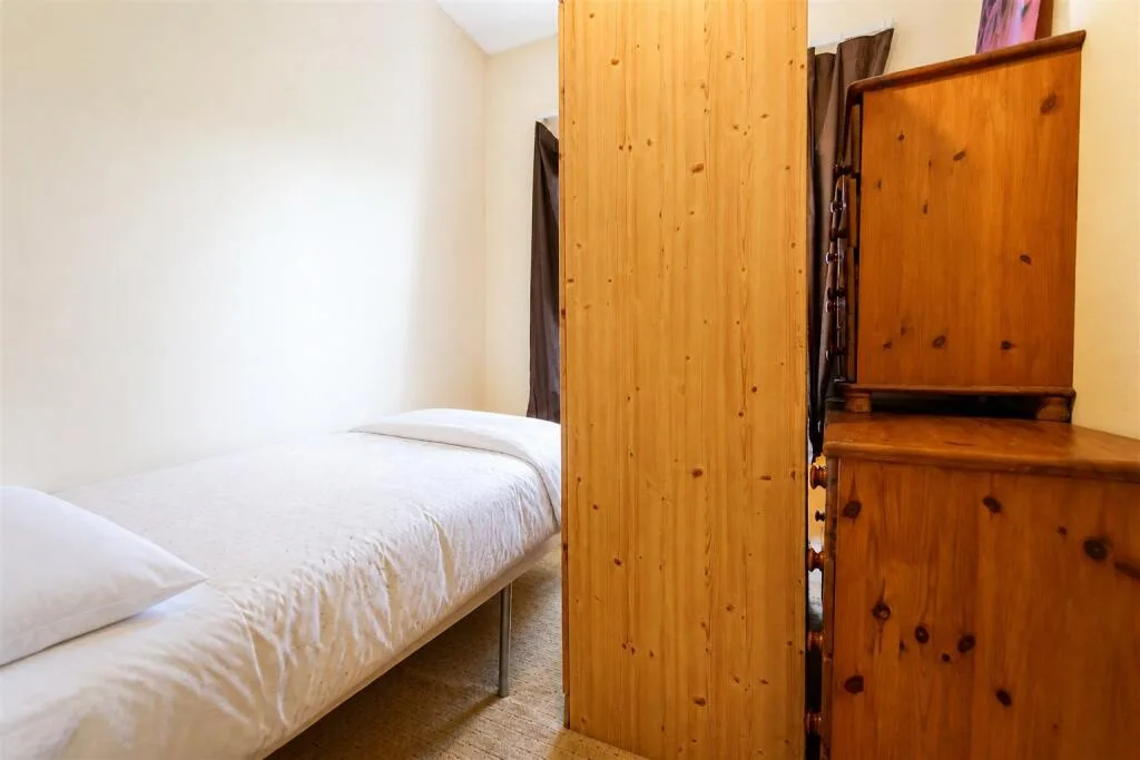 5 bedroom house for rent