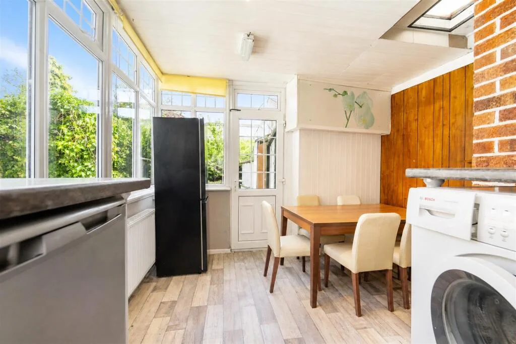 5 bedroom house for rent