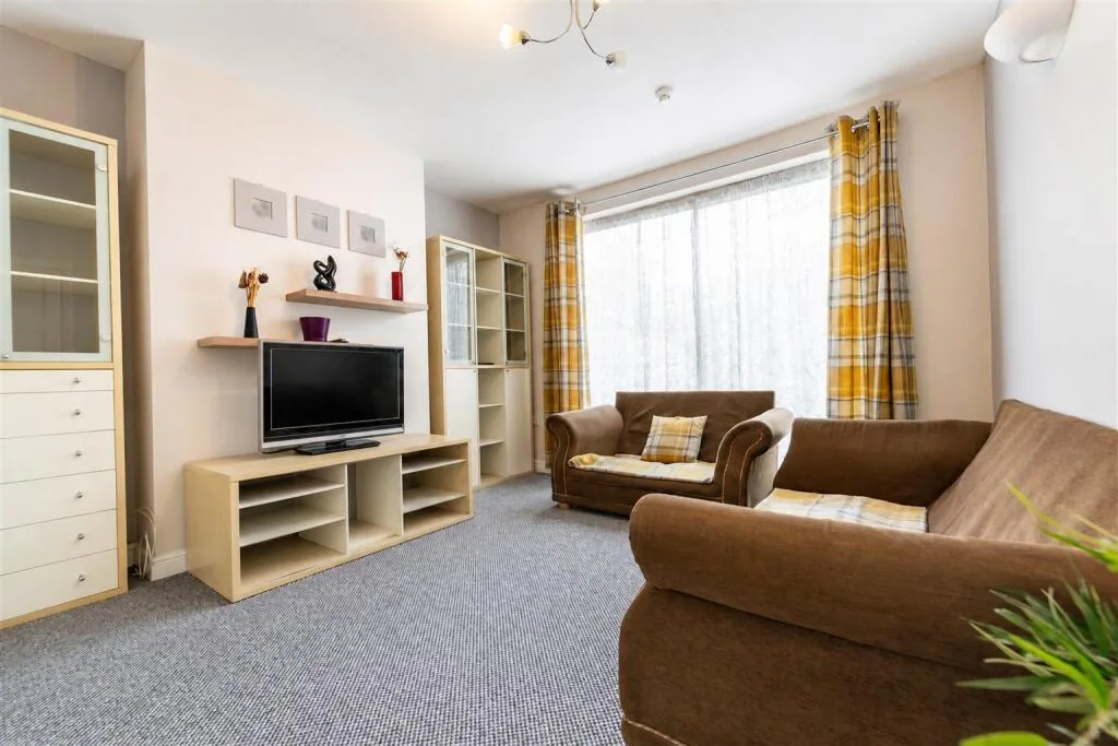 5 bedroom house for rent