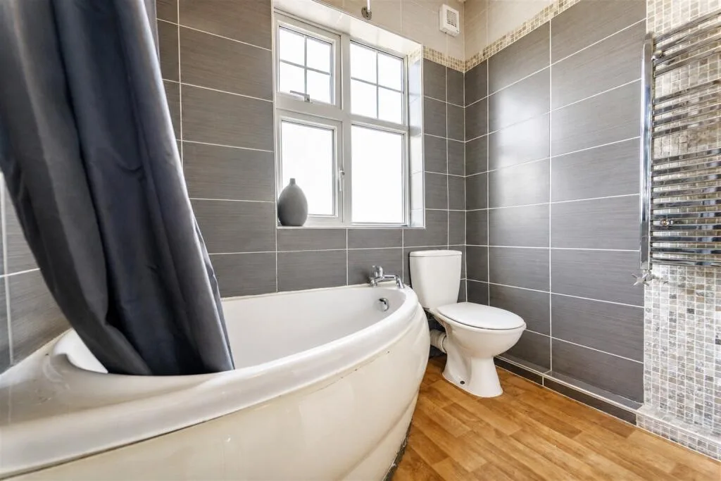 5 bedroom house for rent