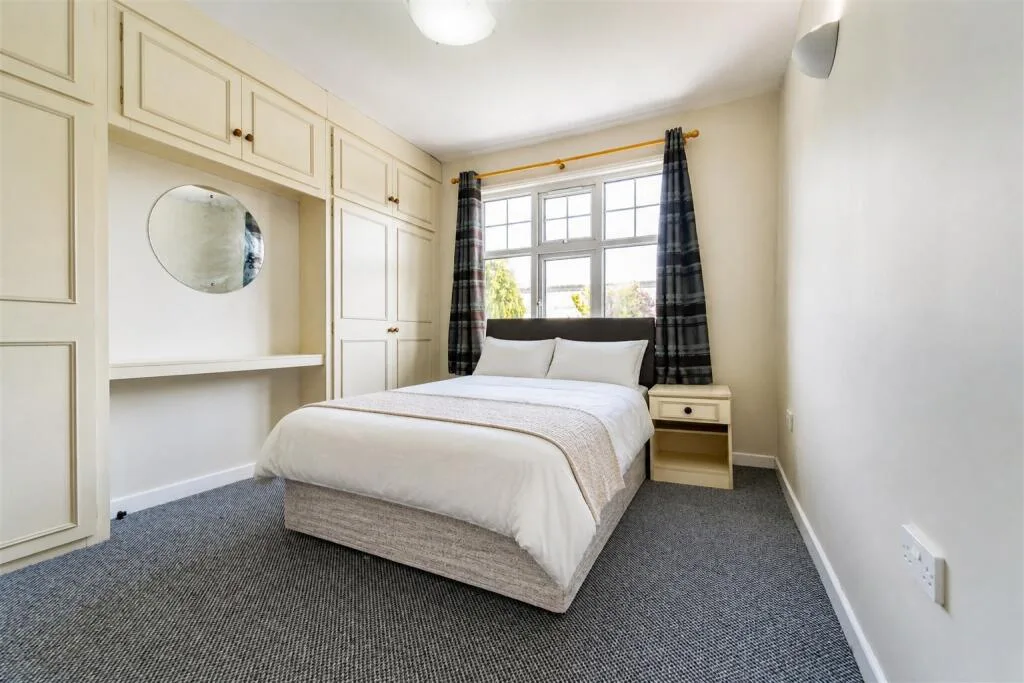 5 bedroom house for rent