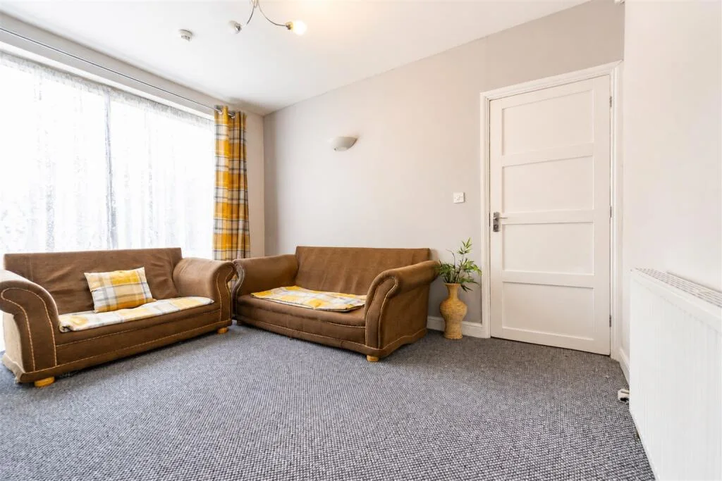 5 bedroom house for rent