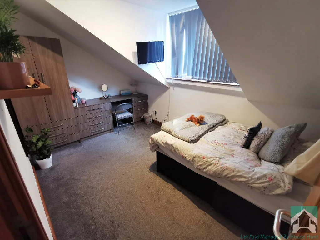 6 bedroom terraced house for rent