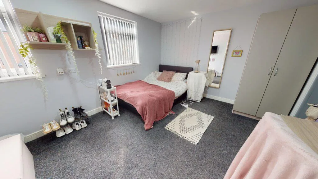 6 bedroom house for rent