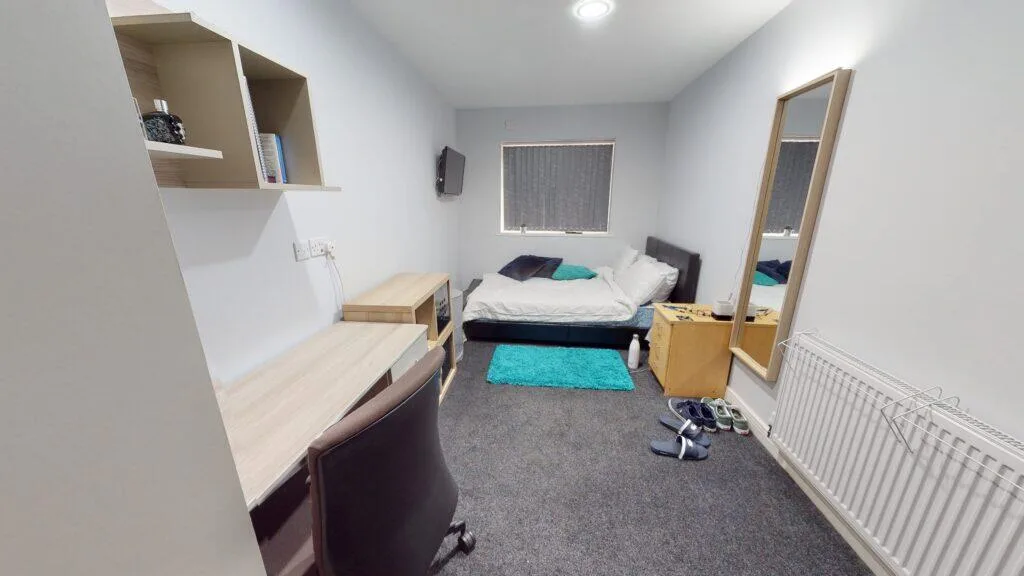 6 bedroom house for rent