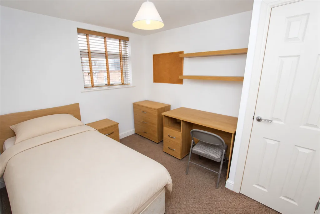 7 bedroom property for rent