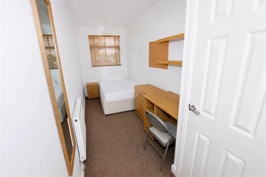 7 bedroom property for rent