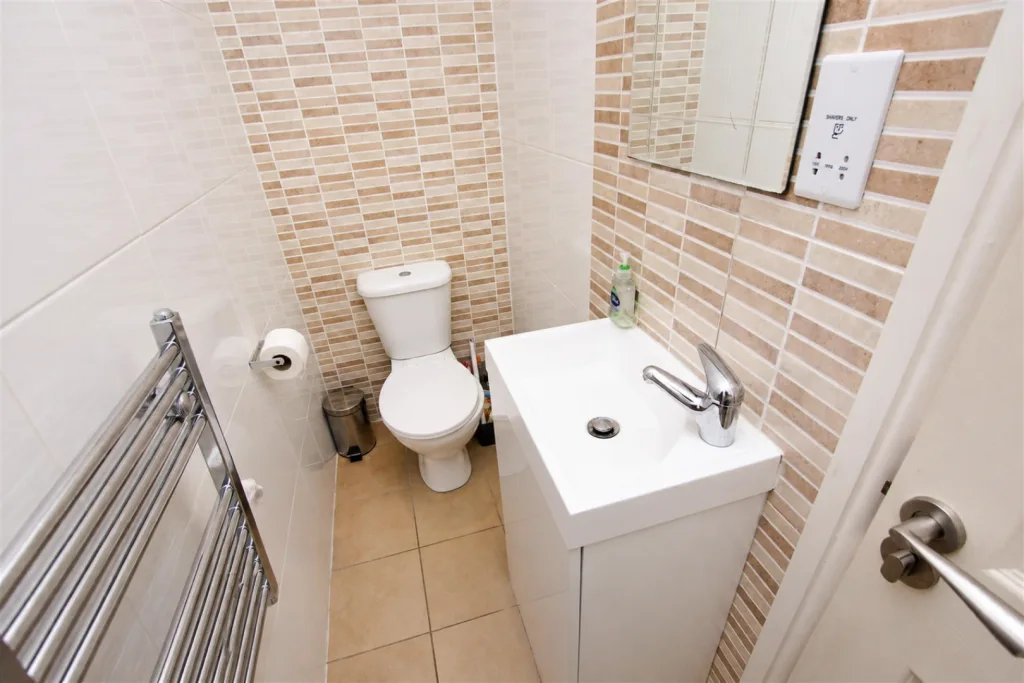7 bedroom property for rent