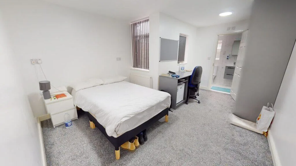 6 bedroom house for rent