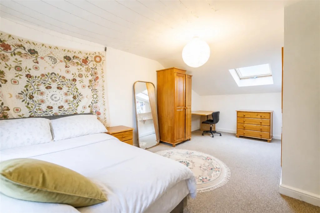 9 bedroom house for rent