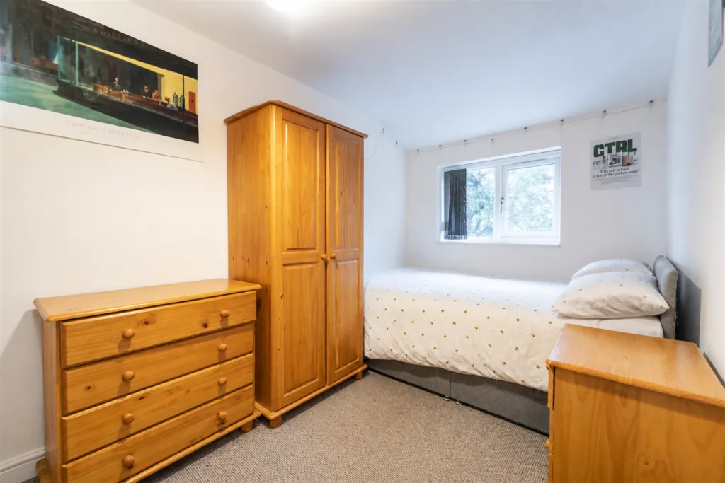 9 bedroom house for rent