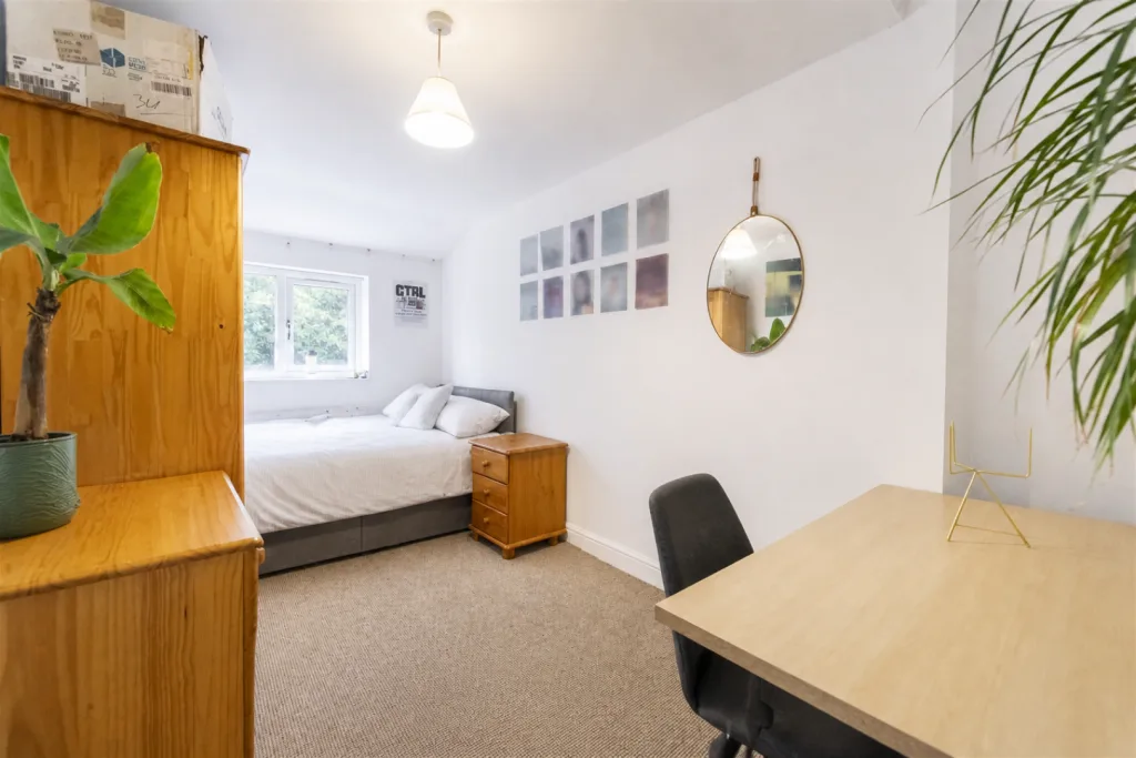 9 bedroom house for rent