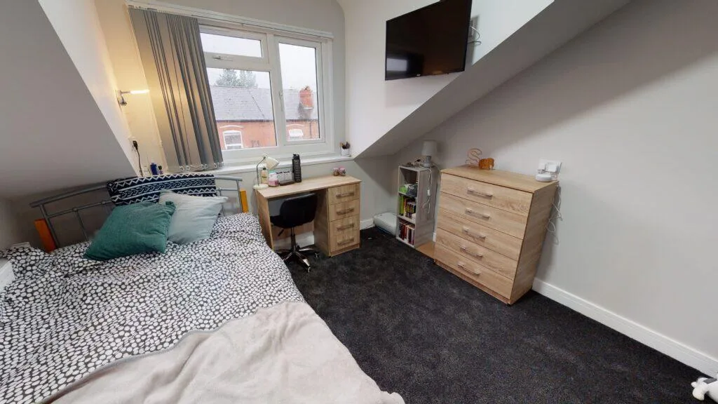 5 bedroom house for rent