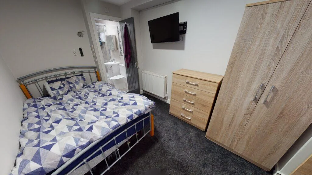 5 bedroom house for rent