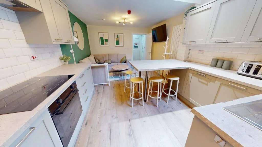 5 bedroom house for rent