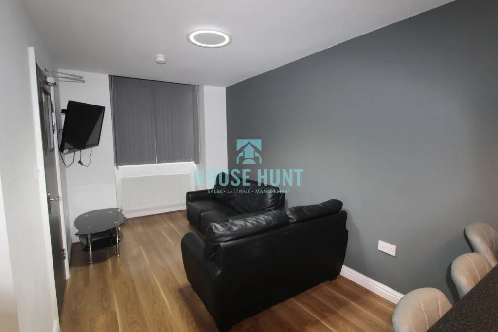 5 bedroom house for rent