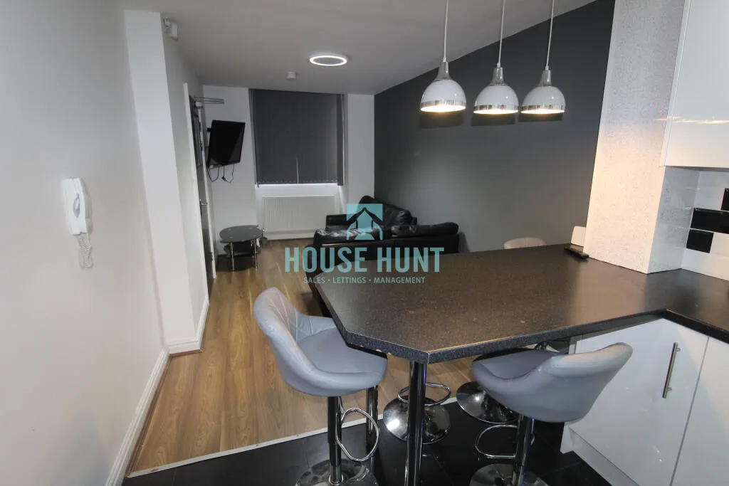 5 bedroom house for rent