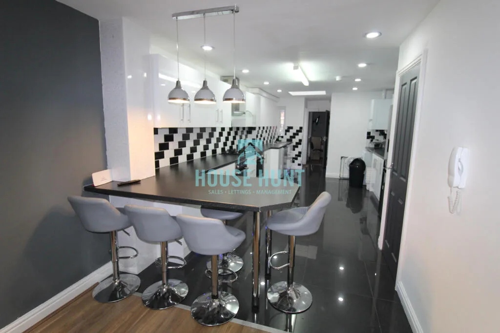 5 bedroom house for rent