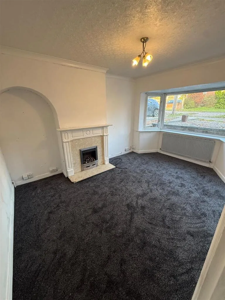 3 bedroom semi-detached house for rent