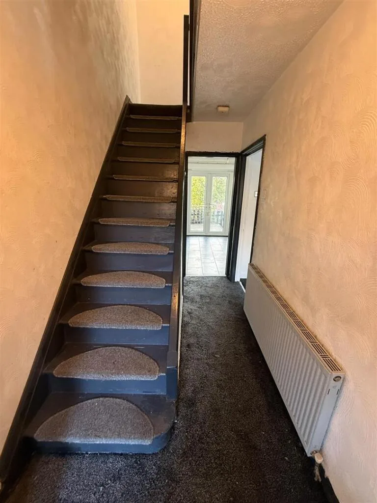3 bedroom semi-detached house for rent