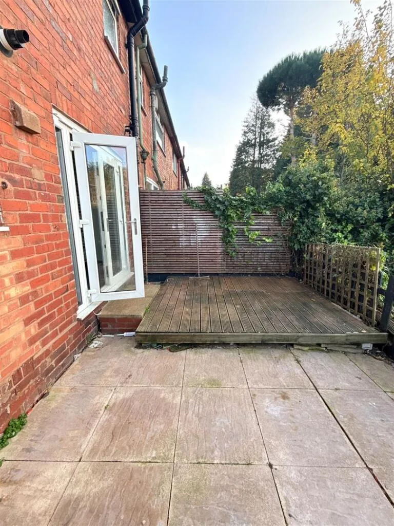 3 bedroom semi-detached house for rent
