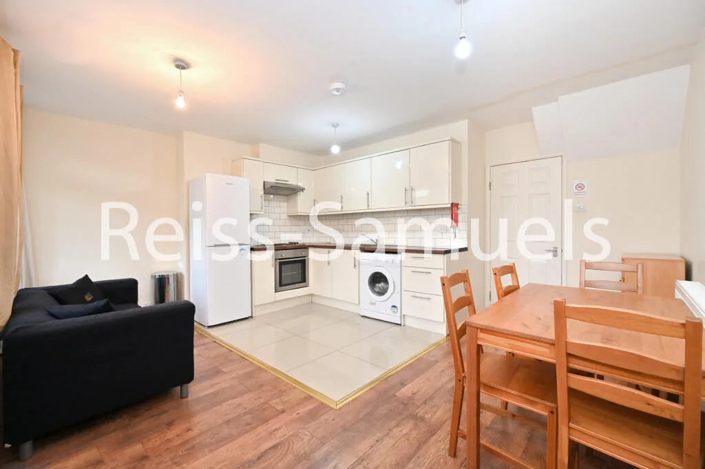 4 bedroom terraced house for rent